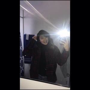 Meet your Posher, Lydia